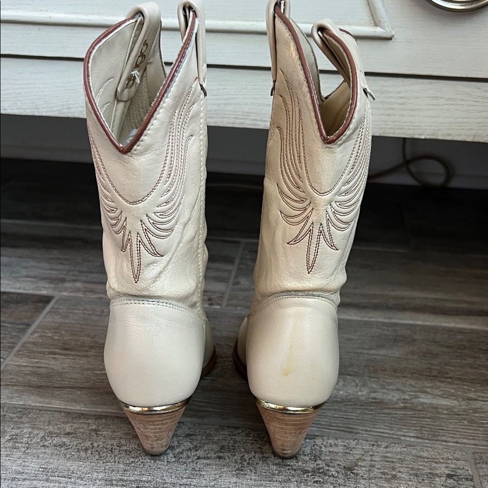 Dingo Cream Western Boots - Picture 6 of 9